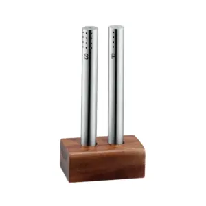 Juego de salero y pimentero con base cuadrada de madera